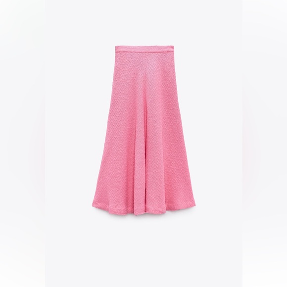 Long Textured Skirt - Picture 6 of 9